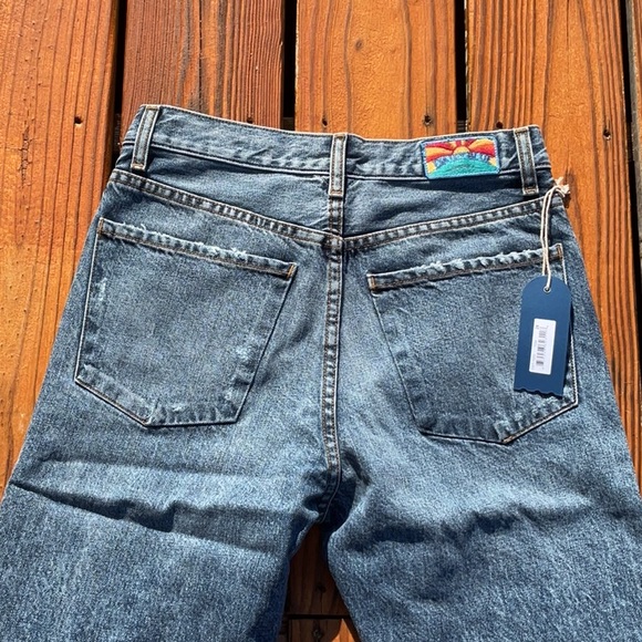 NWT Daily Blue By AG Mid Wash Distressed Cropped Jeans In Hype Size 26 - Picture 5 of 14